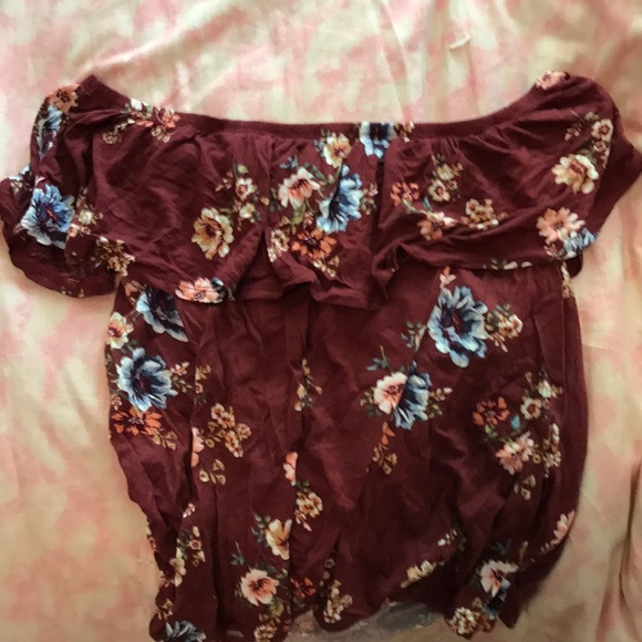 Off the Shoulder Floral Top - Picture 3 of 3